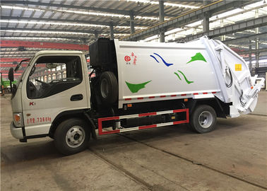 China De euro II Vrachtwagen van de het Huisvuilpers van RHD JAC 5cbm 5000 volledig Verzegelde Liter leverancier