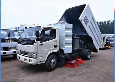 China De Vrachtwagen4cbm 6 Wielen van de Dongfeng4x2 Straatveger met Borstel Vermenselijkte Verrichting leverancier