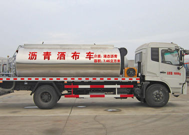 China De Vrachtwagen van de het Asfaltverdeler van Sinotrukdongfeng 4X2, 6,7 CBM de Vrachtwagen van de Bitumentanker leverancier