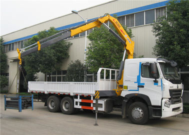 China De Sinotrukhowo A7 6x4 Vrachtwagen zette Kraan op 25 van de Lading Opgezette Rechte Wapenton Kraan leverancier