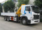 De Sinotrukhowo A7 6x4 Vrachtwagen zette Kraan op 25 van de Lading Opgezette Rechte Wapenton Kraan leverancier